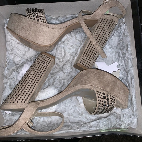 Juicy couture 6inch platform heels - Picture 2 of 4